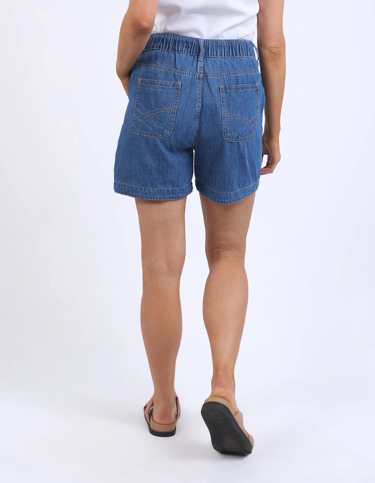 Elm Mina Denim Short Mid Blue Wash