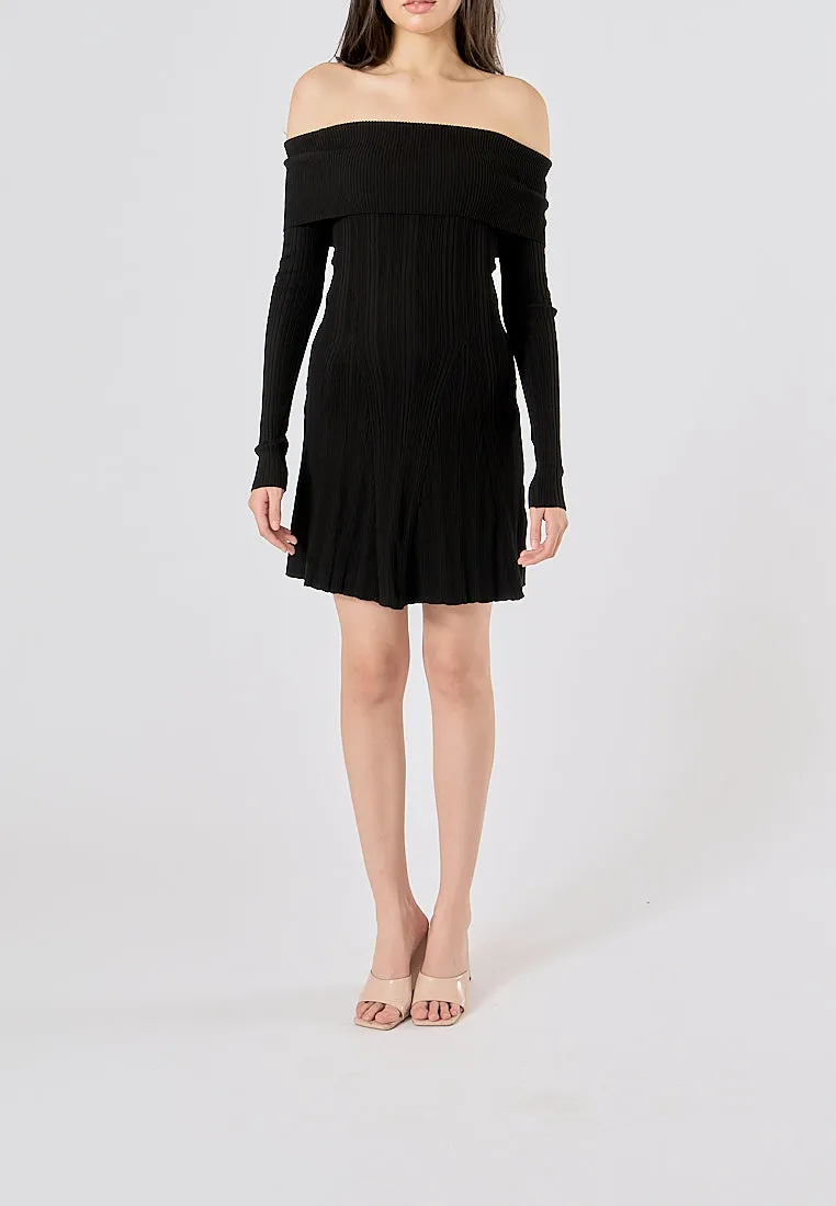 Farimond Black Slash Neck Long Sleeve Mini Knit Dress