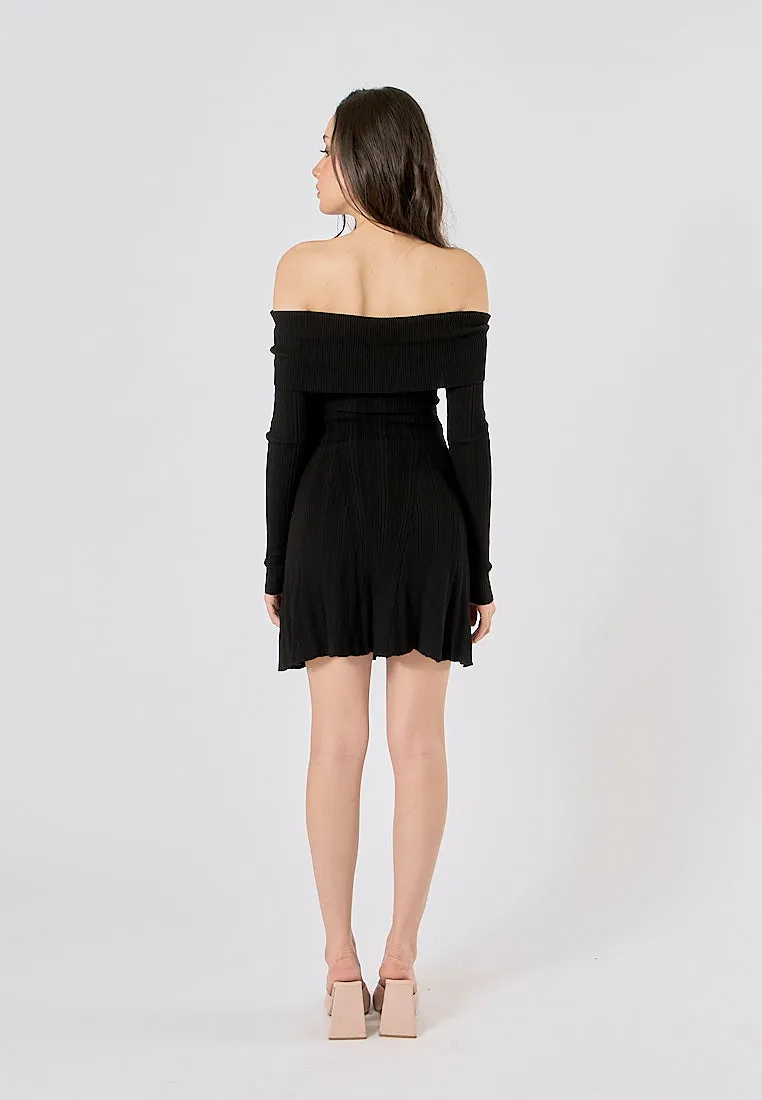 Farimond Black Slash Neck Long Sleeve Mini Knit Dress