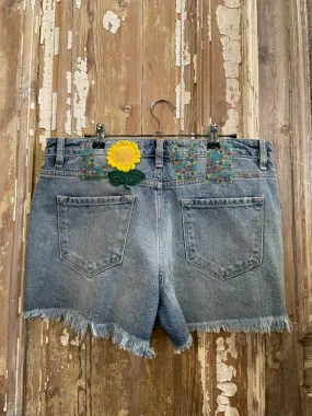 Size XL Simple Love Shorts